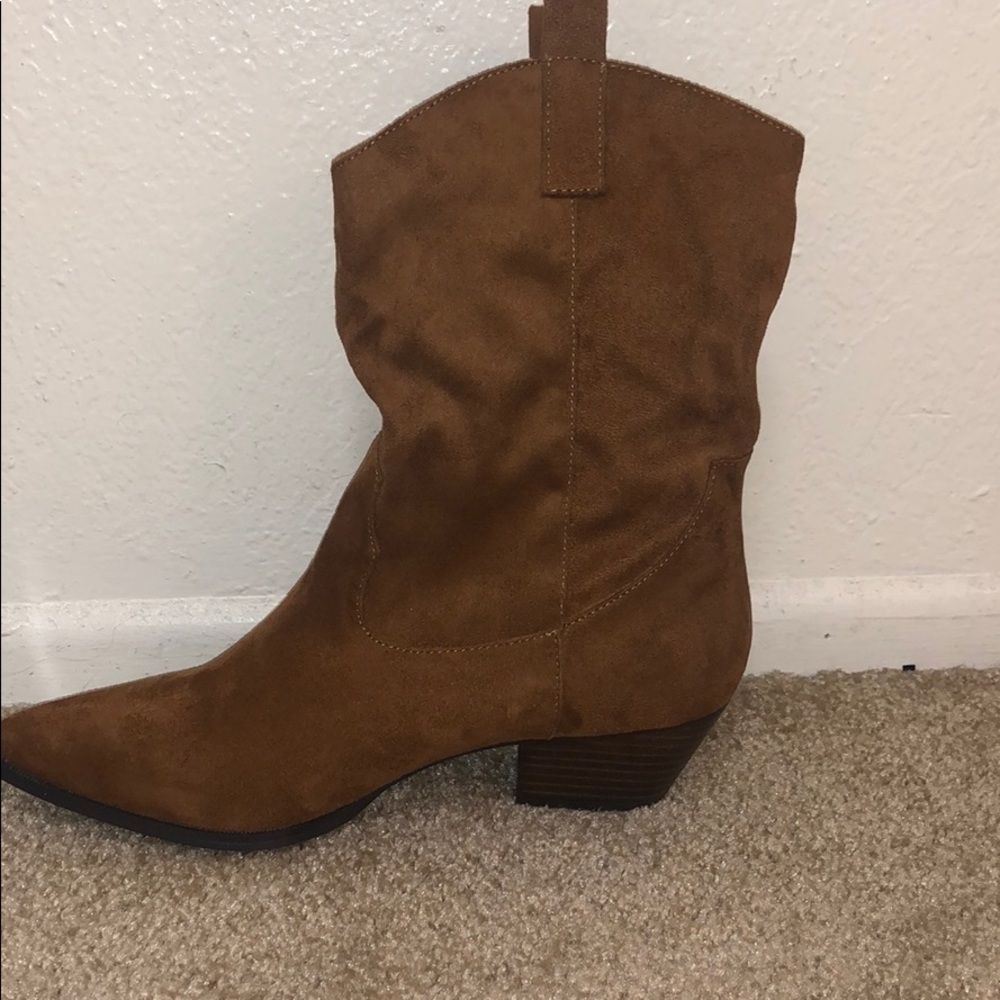 Steve Madden Slouchy Cowboy Boots Size: 9